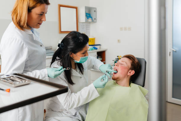 Best Cracked Tooth Emergency Dentist  in Oakland, NE